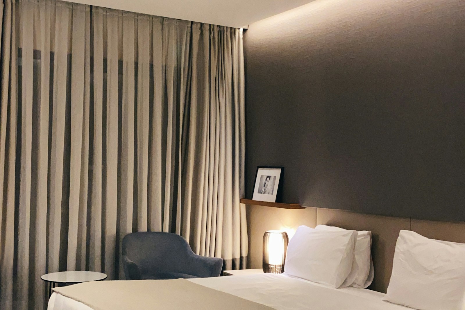 A hotel room, the room itself is the sellable unit whether one guest or several are staying in it